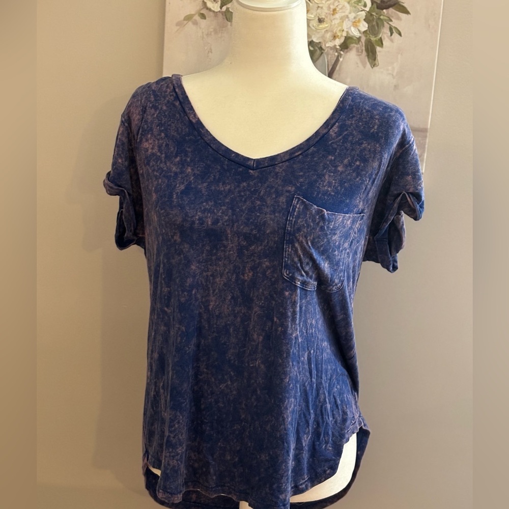 🦅CLOSET CLOSE OUT🦅
American Eagle TShirt Brand New💙🩷
Size Medium - Picture 5 of 5